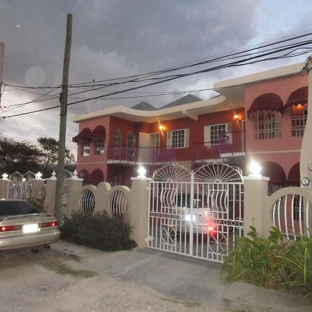 The Residence Portmore Apartments Exteriér fotografie