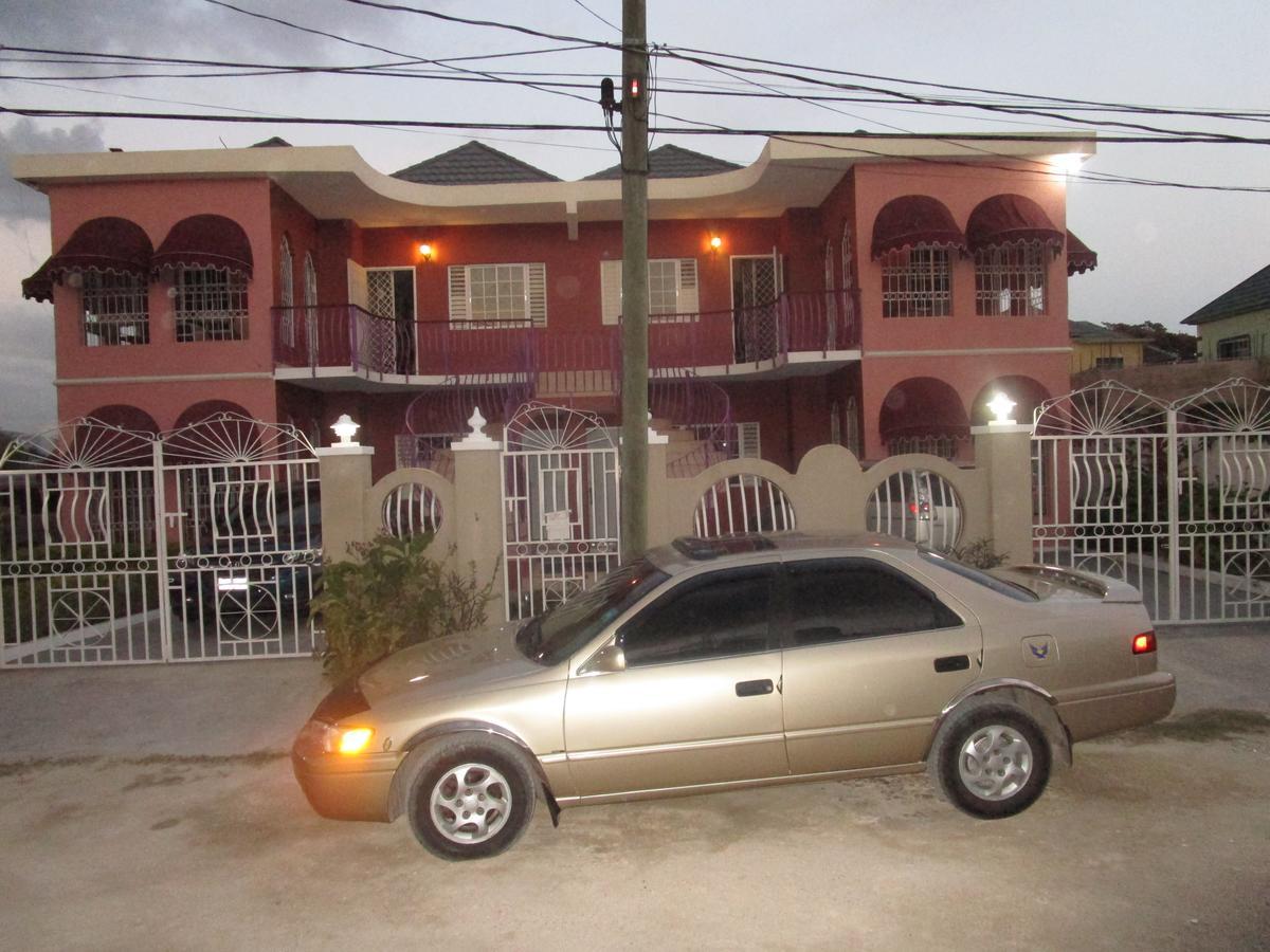 The Residence Portmore Apartments Exteriér fotografie